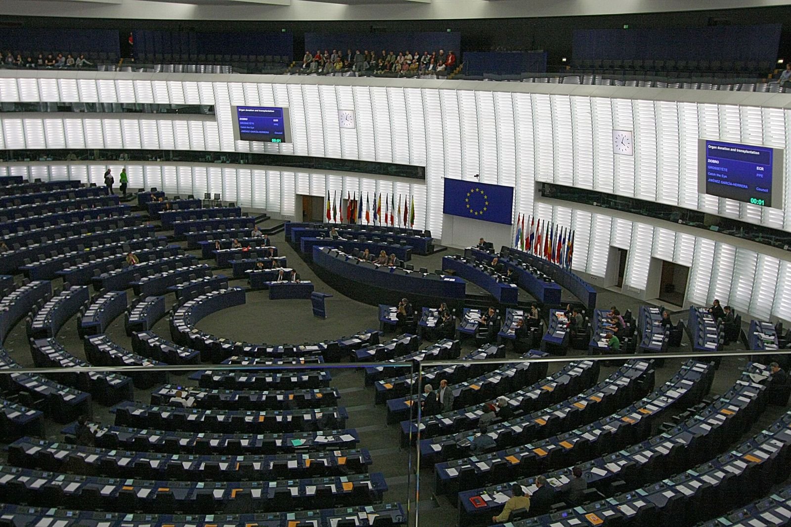 European Parliament hemicycle, Strasbourg — Photo: jeffowenphotos, CC BY 2.0