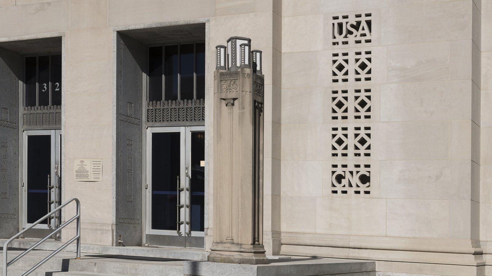 L. Richardson Preyer Federal Building and U.S. Courthouse, Greensboro, seat of the Middle District of North Carolina — Photo: Carol M. Highsmith, public domain (Library of Congress), via Wikimedia Commons