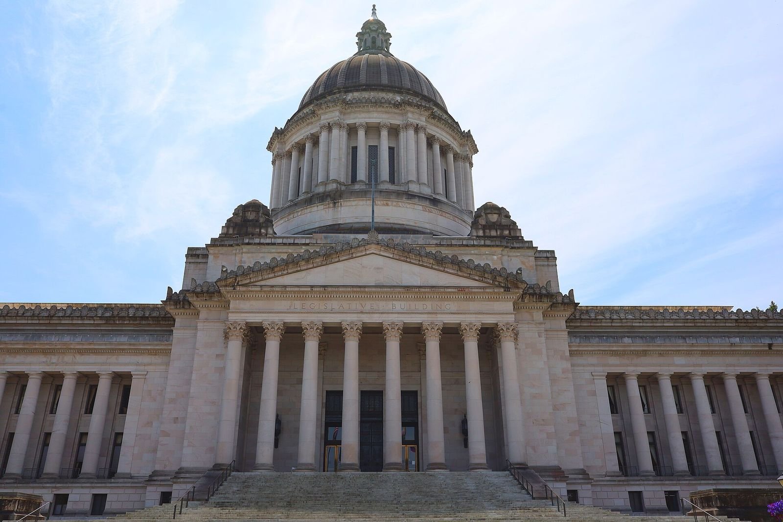 Legislative Building, Washington State Capitol, Olympia — Photo: OceanLoop, CC BY-SA 4.0